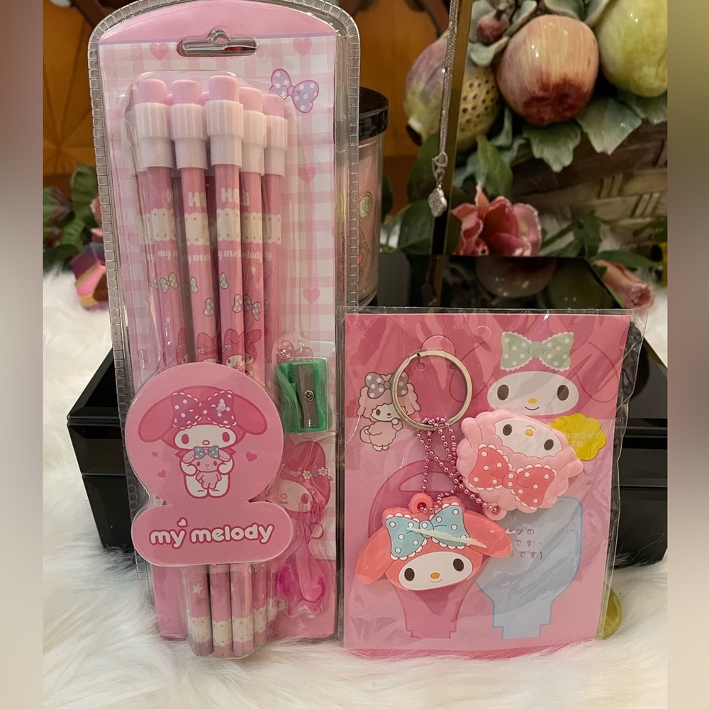 Sanrio My Melody Sets of Pencils & keyChain